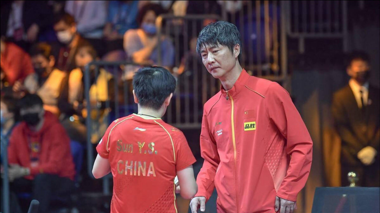包含国乒迎来一场压倒性的F1赛车对决的词条